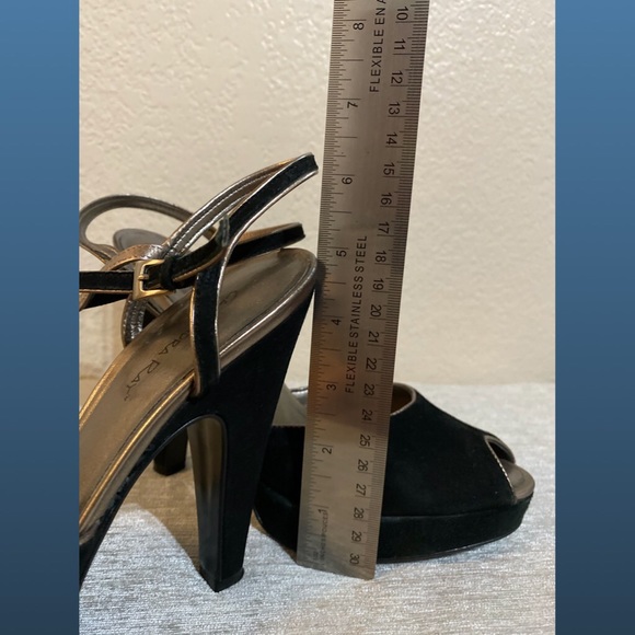 Velvet peek-a-boo sexy heels! - Picture 5 of 6